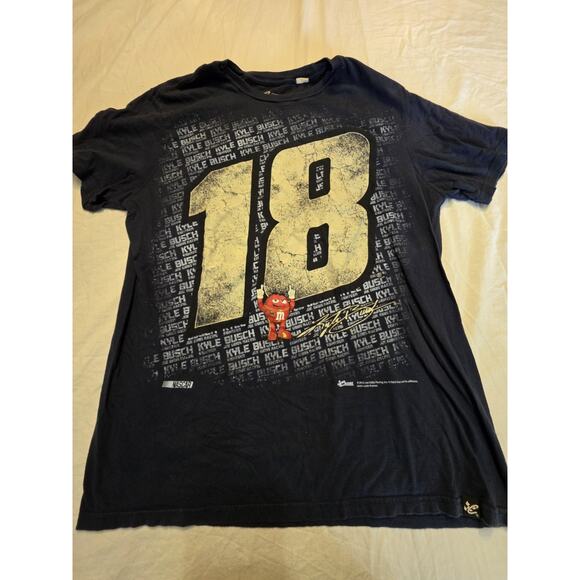 NASCAR Kyle Busch 2015 Men's Short Sleeve Black Chase Authentics T-shirt Size XL - Picture 1 of 8